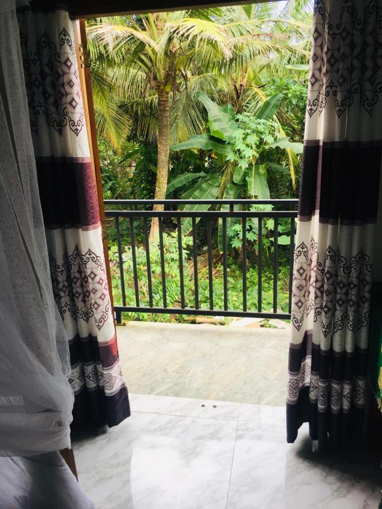 Mirewon Guest Hotel Weligama Buitenkant foto