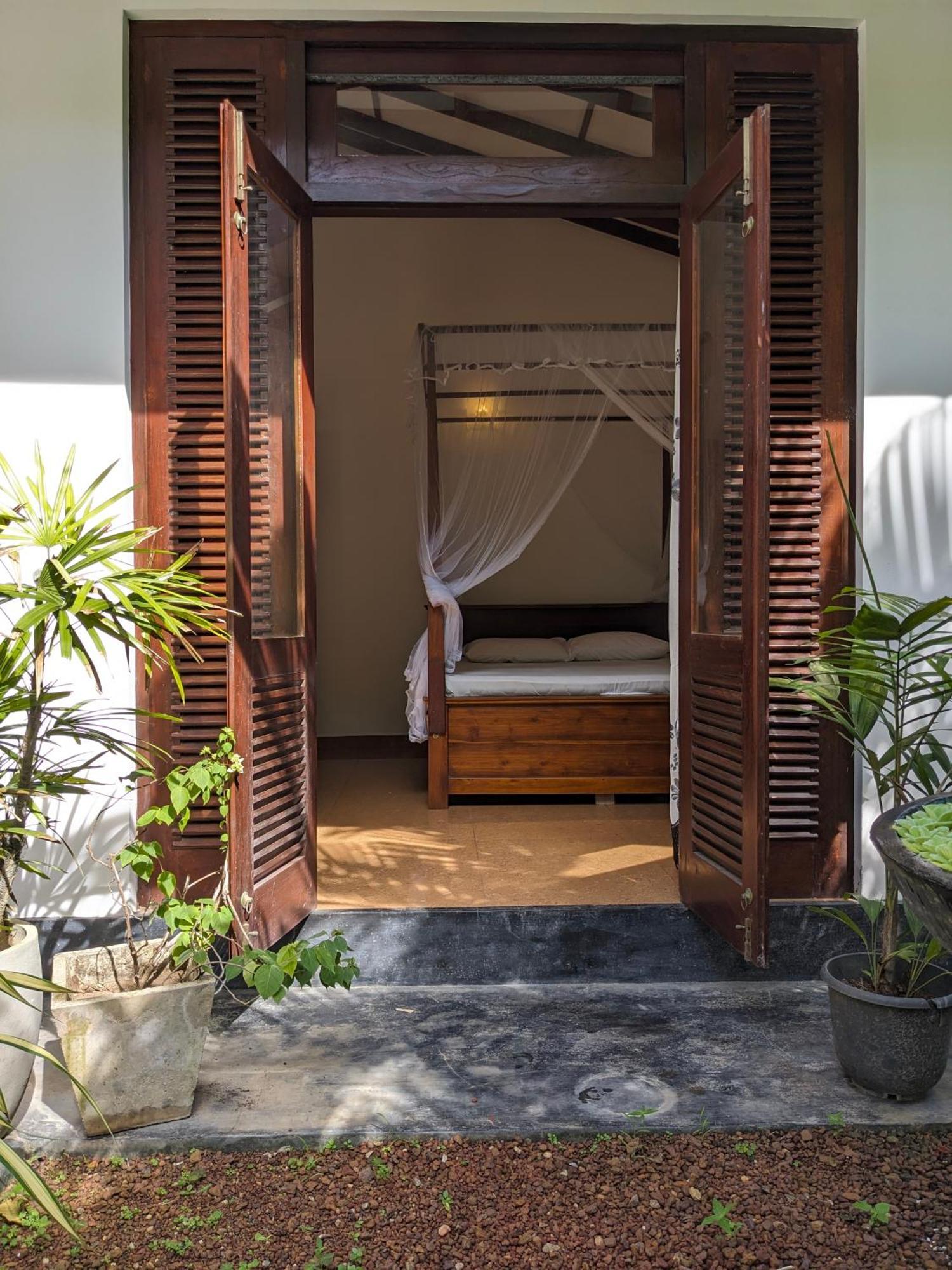 Mirewon Guest Hotel Weligama Buitenkant foto