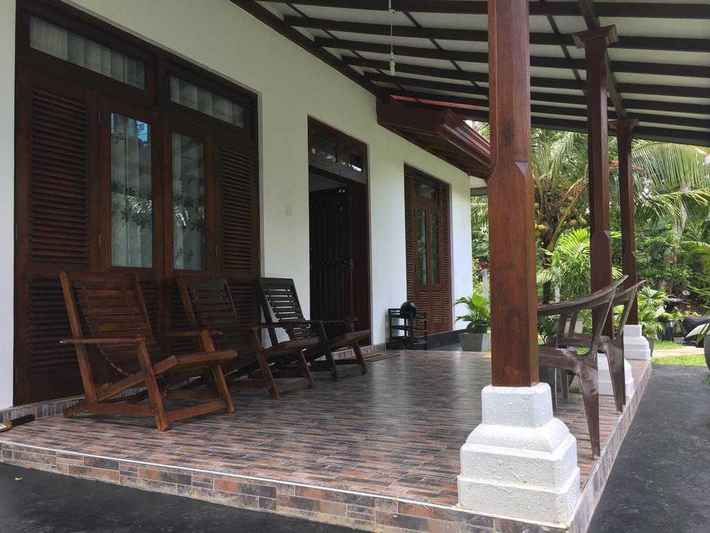 Mirewon Guest Hotel Weligama Buitenkant foto