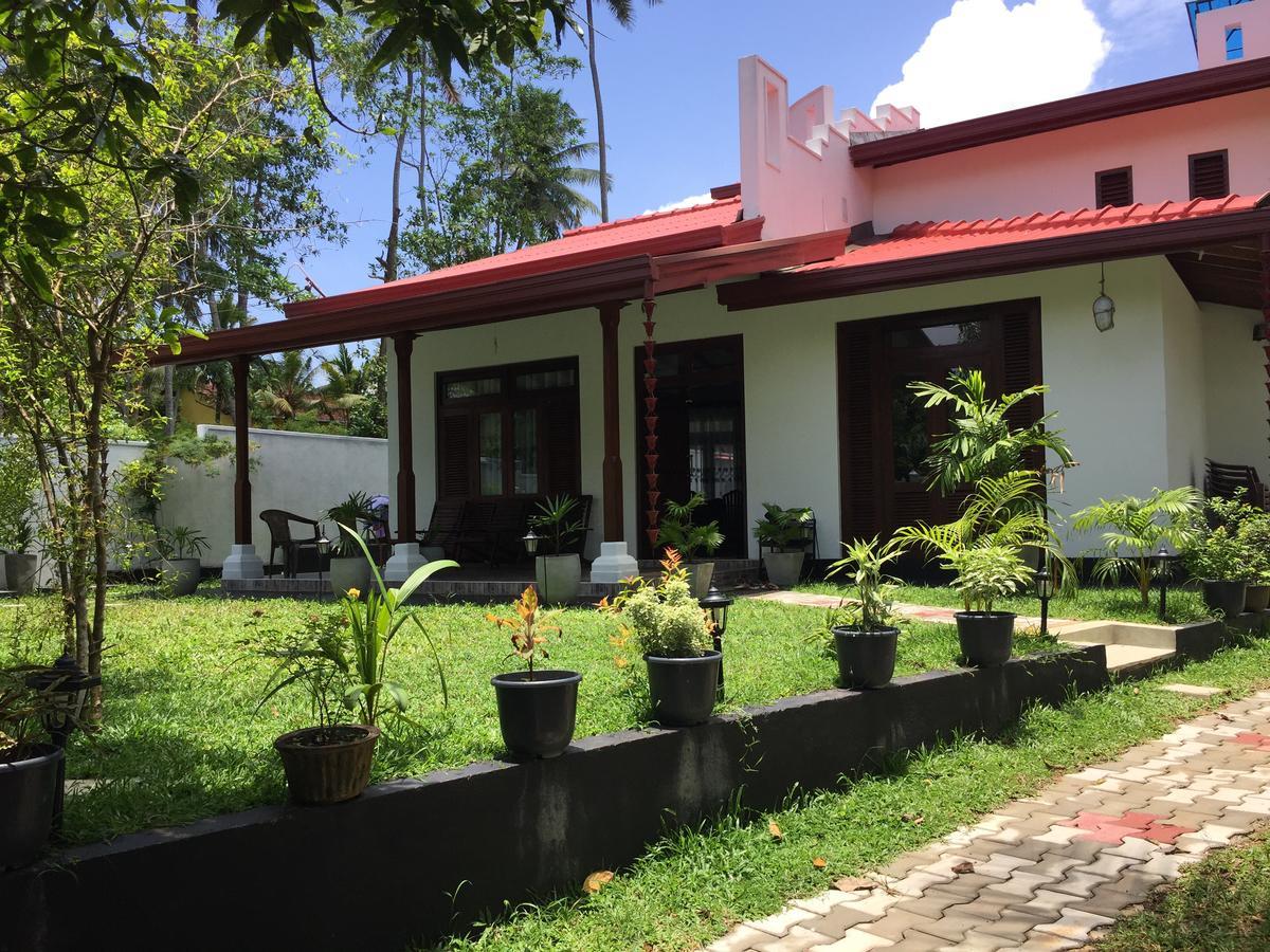 Mirewon Guest Hotel Weligama Buitenkant foto